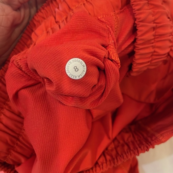 Lululemon Hotty Hots Sz 8 in Red - Picture 5 of 5